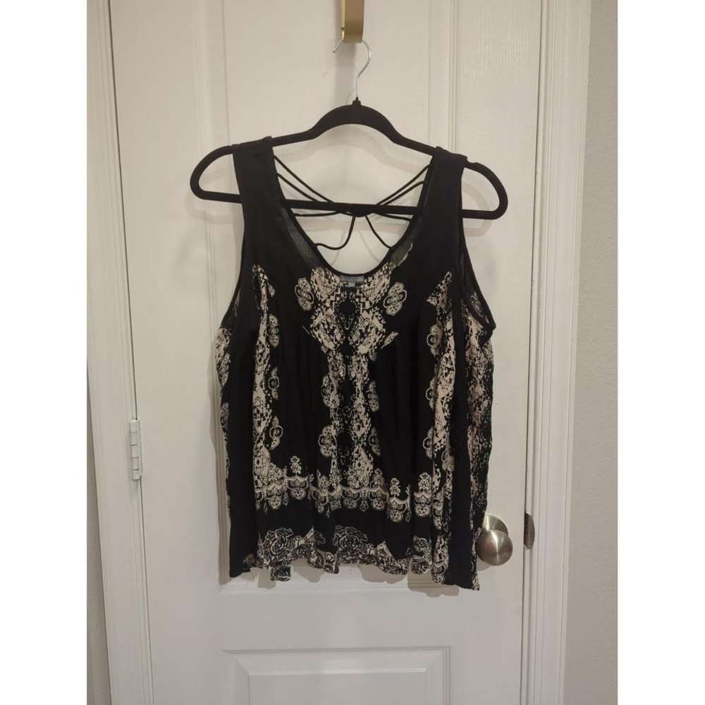 Charlotte Russe‎ cold shoulder shirt Medium